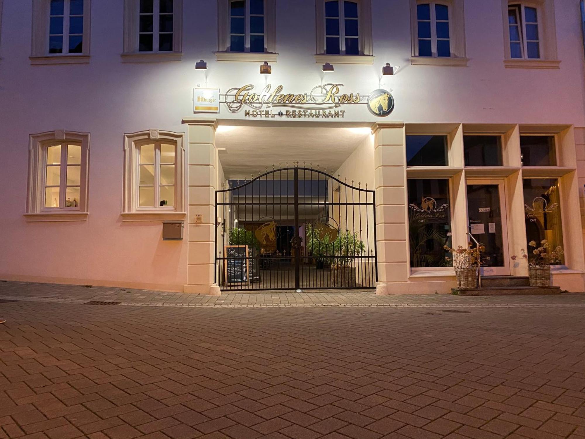 Hotel Restaurant Goldenes Ross Gollheim Zewnętrze zdjęcie