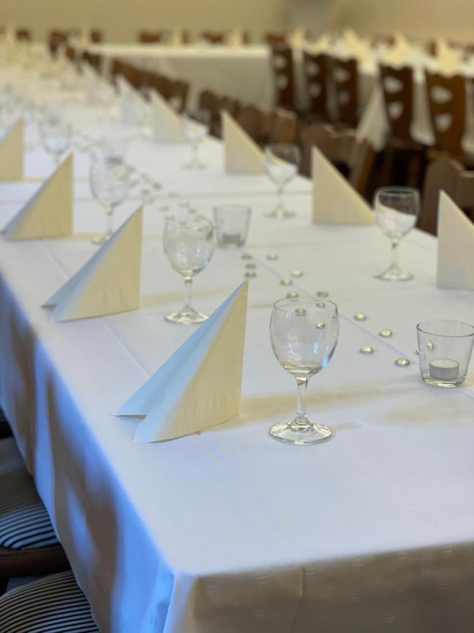 Hotel Restaurant Goldenes Ross Gollheim Zewnętrze zdjęcie