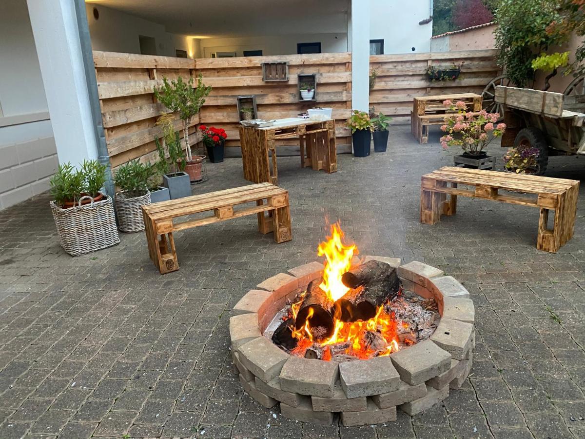 Hotel Restaurant Goldenes Ross Gollheim Zewnętrze zdjęcie
