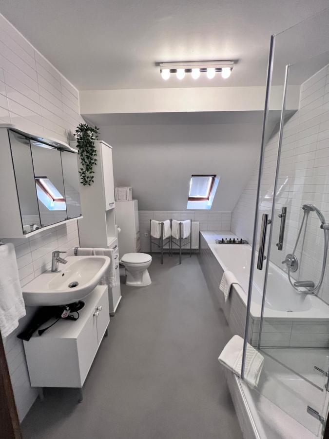 Hotel Restaurant Goldenes Ross Gollheim Zewnętrze zdjęcie