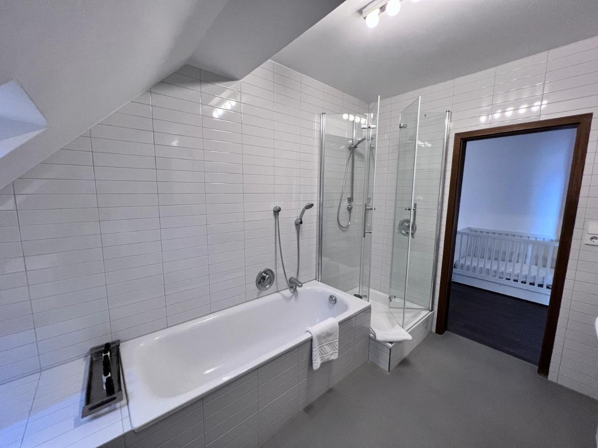 Hotel Restaurant Goldenes Ross Gollheim Zewnętrze zdjęcie