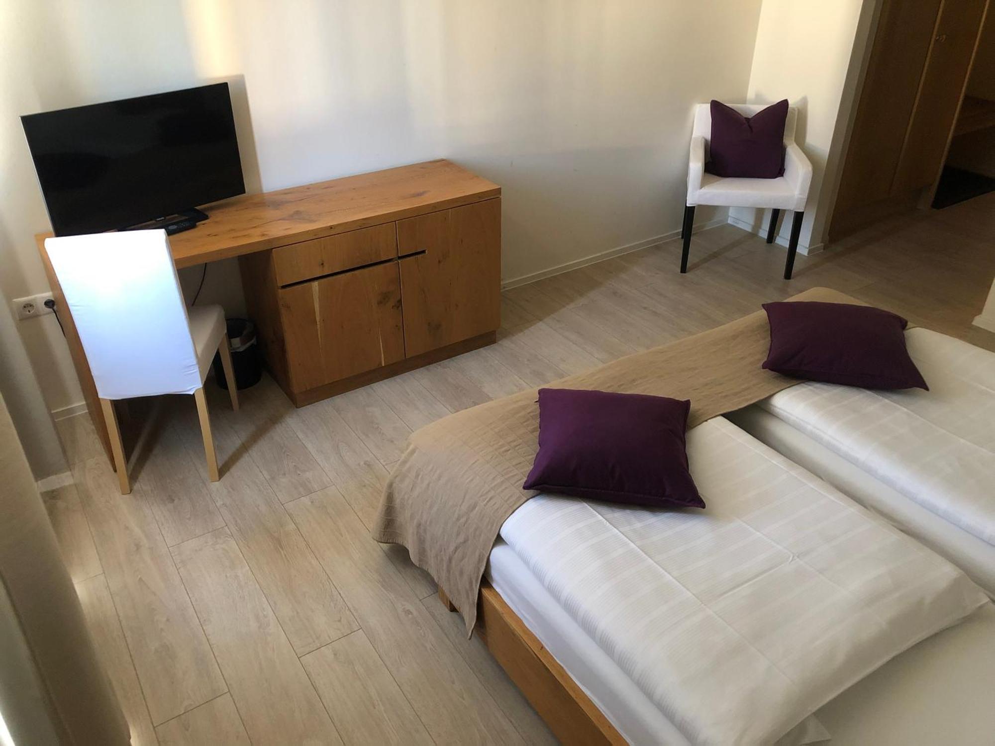 Hotel Restaurant Goldenes Ross Gollheim Pokój zdjęcie